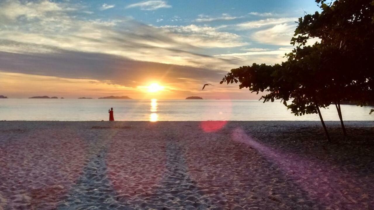 Villa Felix Suites E Chales Ubatuba Eksteriør bilde