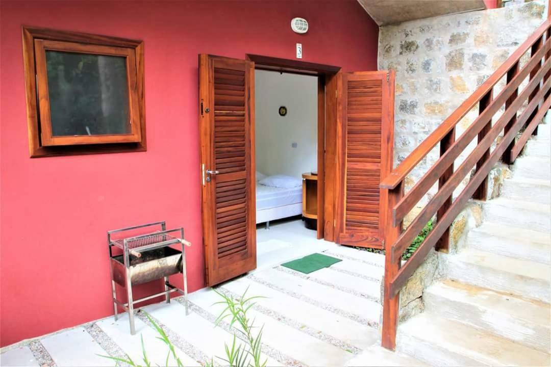 Villa Felix Suites E Chales Ubatuba Eksteriør bilde